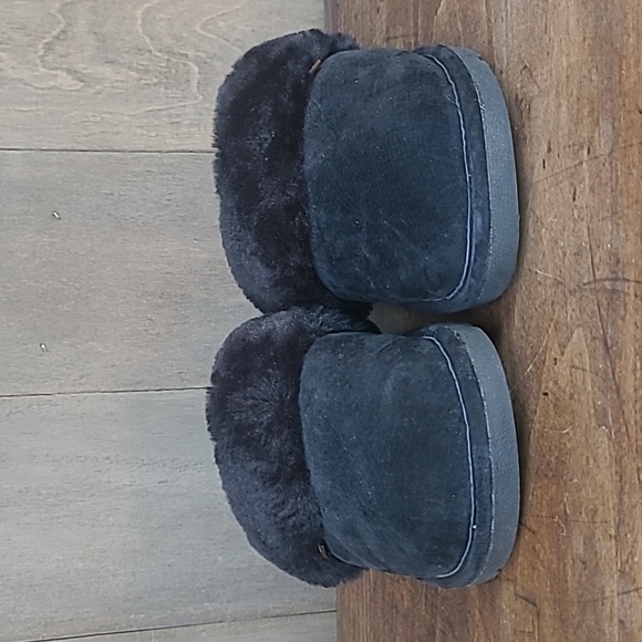 EUC Lamo Black Suede Faux Fur Slip On Slippers Women's Medium - Picture 5 of 9